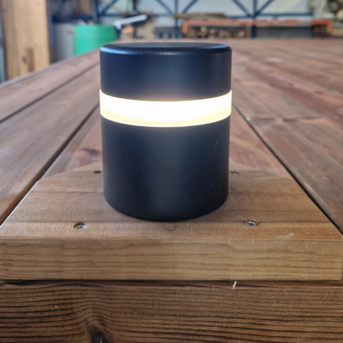 LED-valaisin RST MUSTA