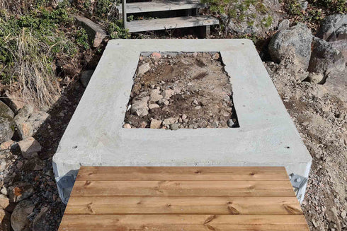 Betoninen maatuki 1,2 m leveälle käyntisillalle