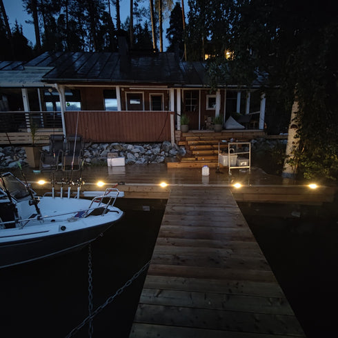 Led valaisin IP67 RST-kuorella 4-suuntaan valaiseva