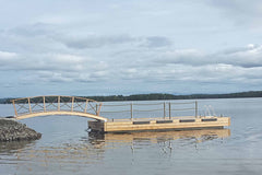 Huvila-Massiivi 7,5x3,15 metriä + kävelysilta 5x1,2 metriä