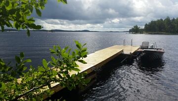 Käyntisilta 8 x 1,5 metriä kahdella ponttonilla